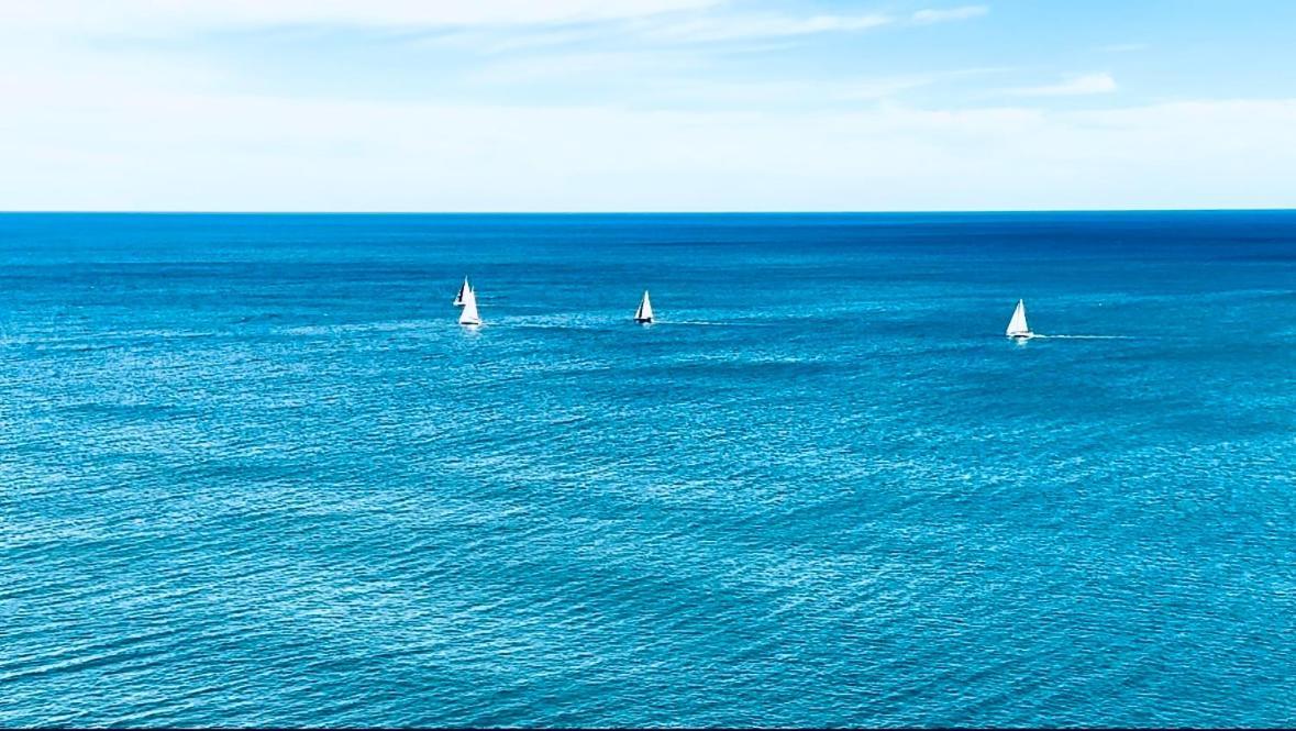 Oceanfront With Panoramic Seaview