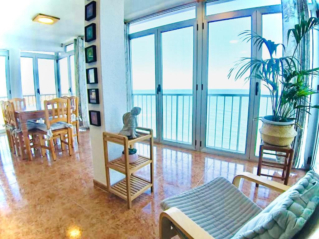 Oceanfront With Panoramic Seaview *